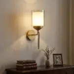 لوستر دیواری مینیمال دوگلس شید دار